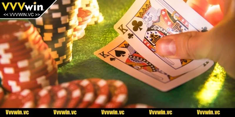 Đôi nét về porker mậu binh hấp dẫn tại VVVWIN